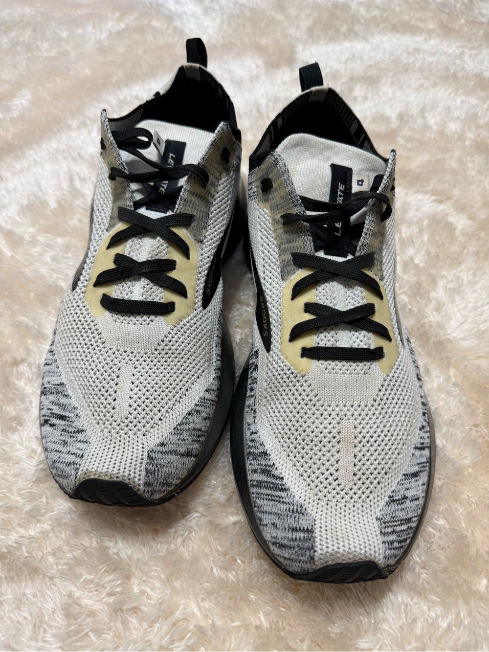 Brooks Levitate Lightweight Knit Running Shoes - White/Black, Mens 10